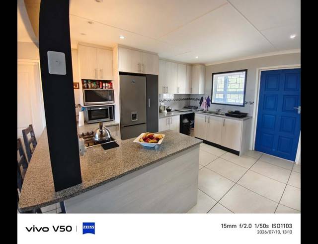 3 BEDROOM HOUSE FOR SALE IN HARTENBOS HEUWELS